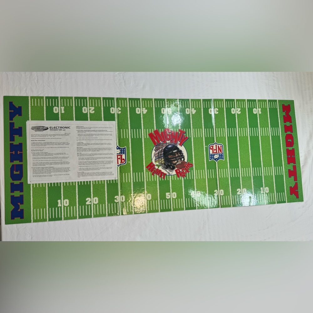 NFL Mighty Helmet‎ Racers Game Board Manual 2004 Replacement Field